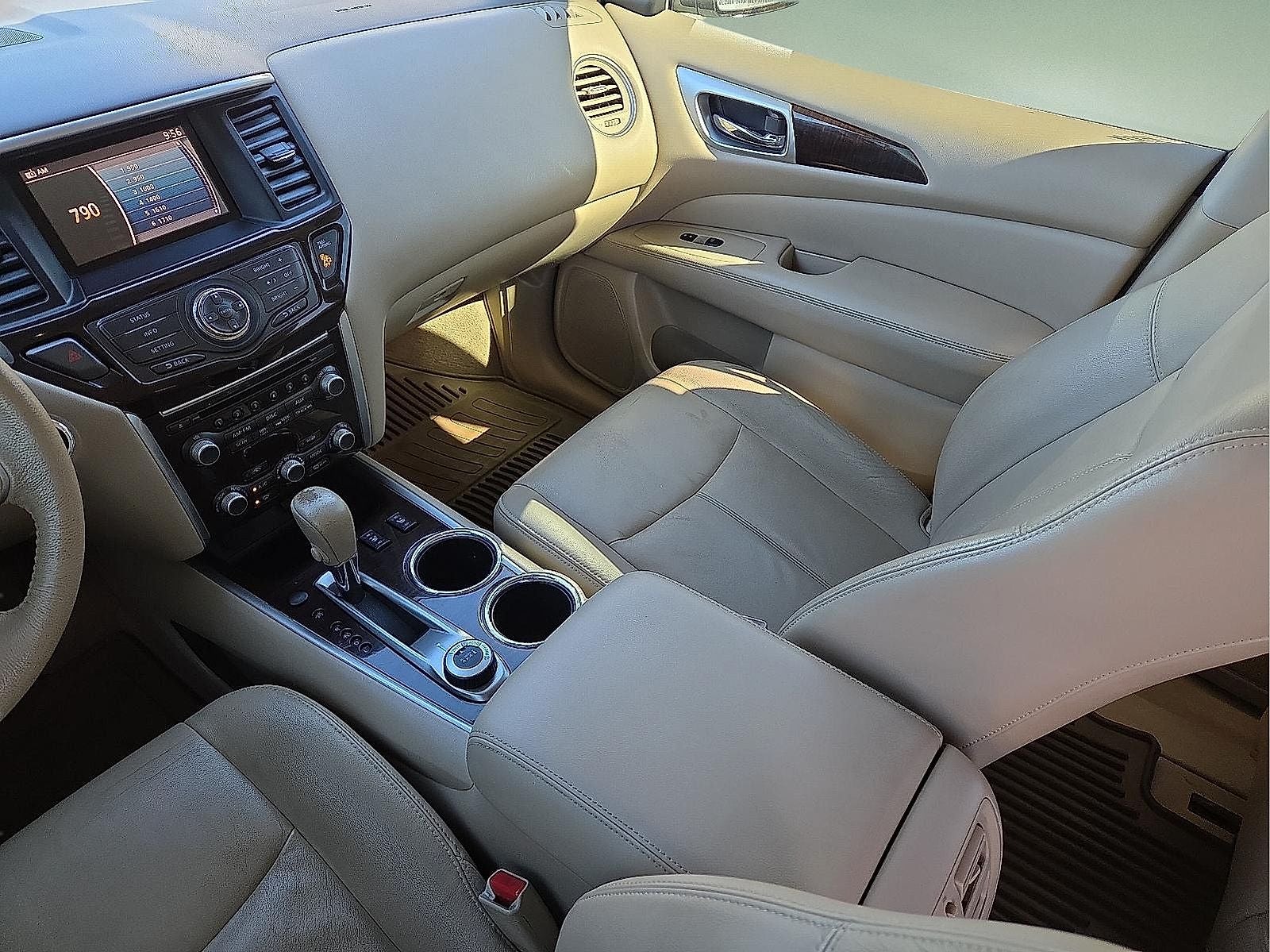 2013 Nissan Pathfinder SL