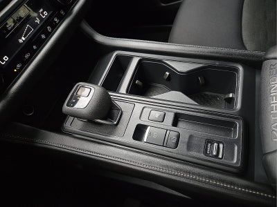 2025 Nissan Pathfinder S FWD