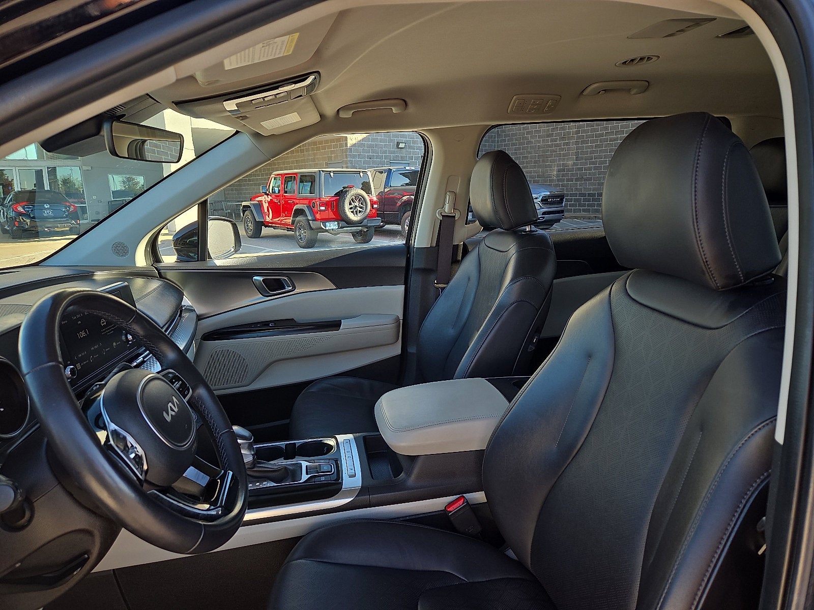 2023 Kia Carnival MPV LX Seat Package