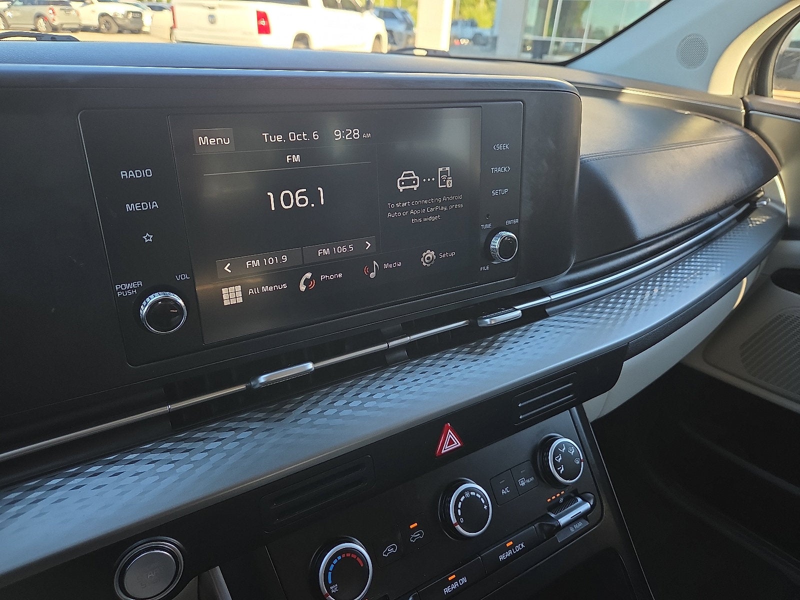2023 Kia Carnival MPV LX Seat Package