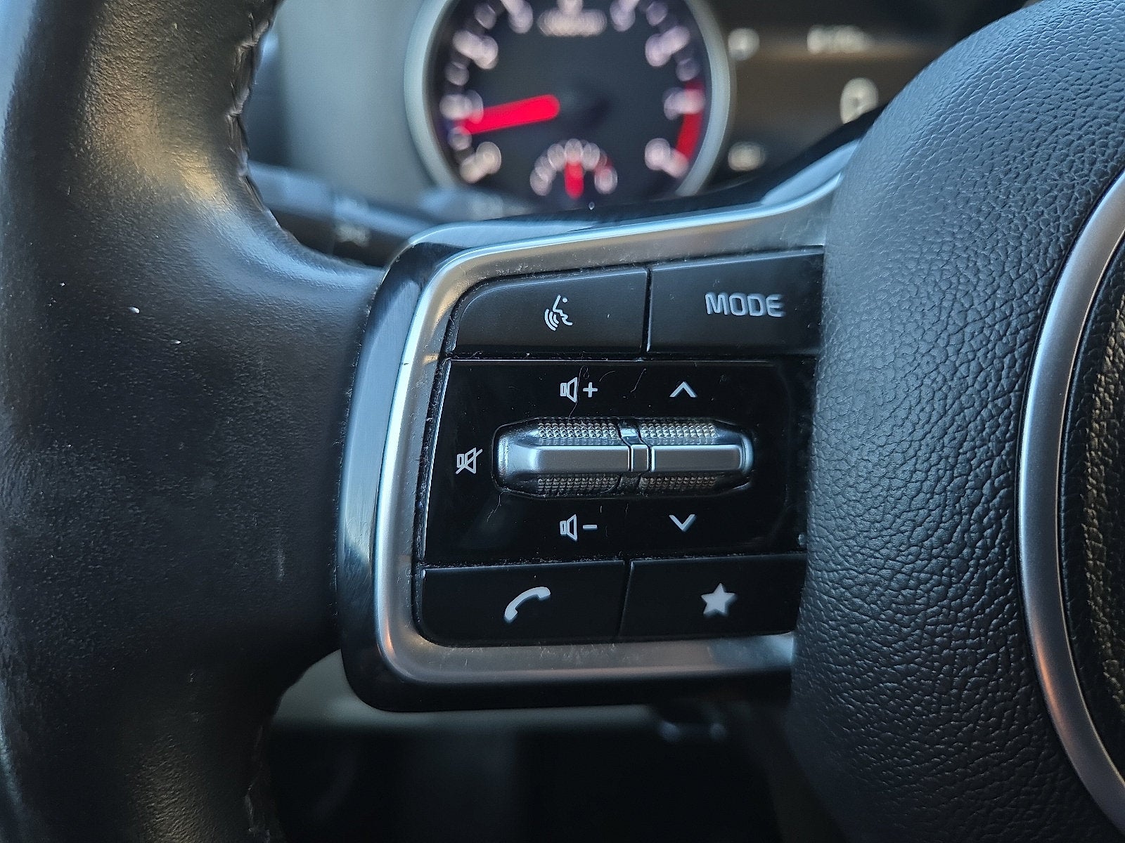 2023 Kia Carnival MPV LX Seat Package
