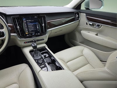 2019 Volvo S90 T6 Momentum