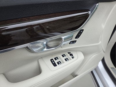 2019 Volvo S90 T6 Momentum