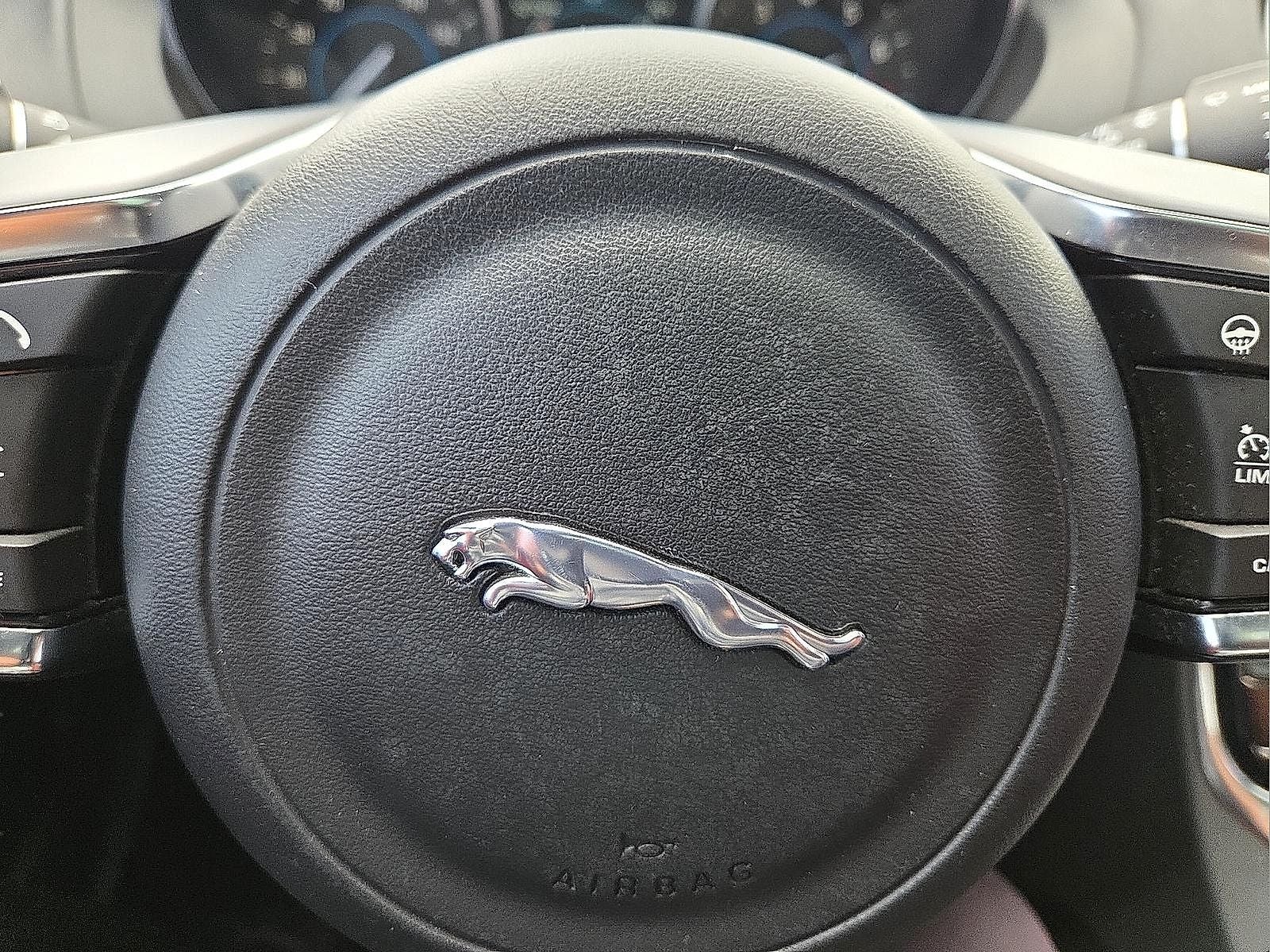 2017 Jaguar XE 35t R-Sport