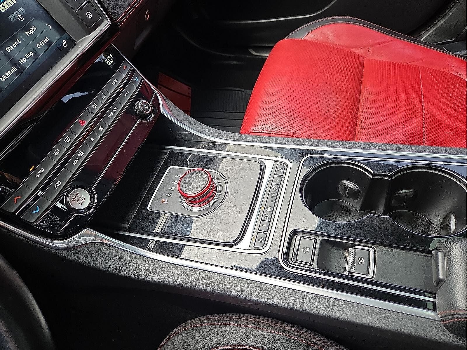 2017 Jaguar XE 35t R-Sport