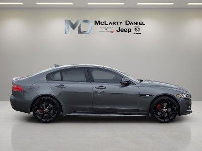 2017 Jaguar XE 35t R-Sport