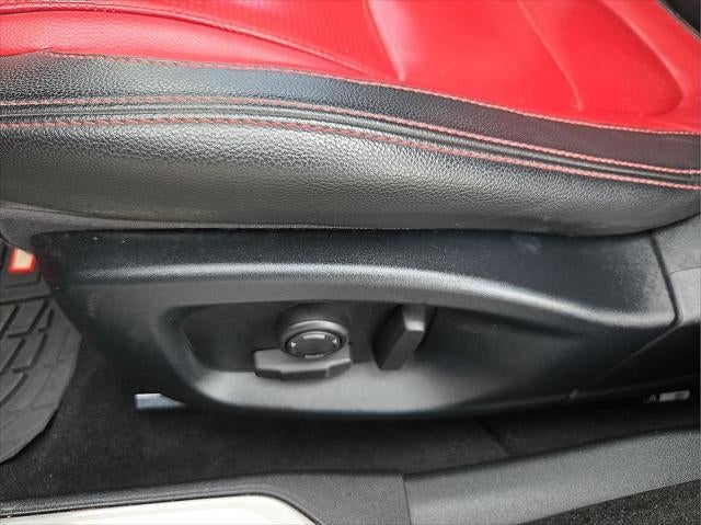 2017 Jaguar XE 35t R-Sport