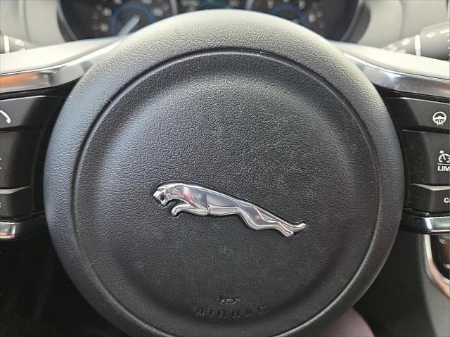 2017 Jaguar XE 35t R-Sport