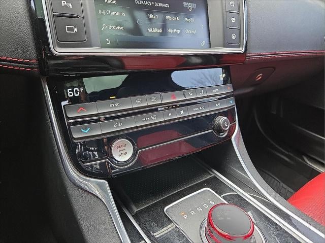 2017 Jaguar XE 35t R-Sport