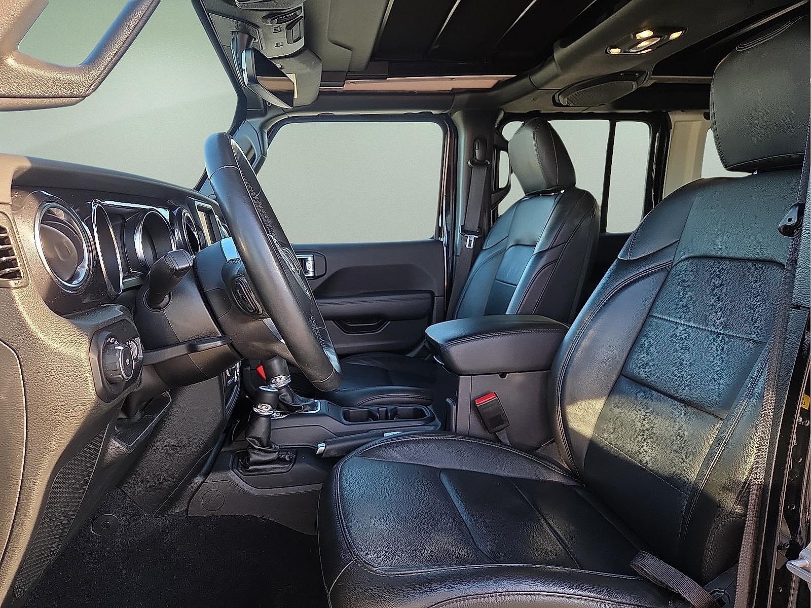 2022 Jeep Wrangler Unlimited Sahara Altitude 4x4