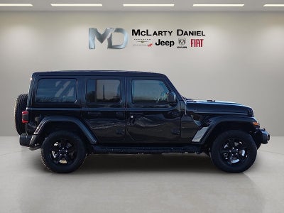 2022 Jeep Wrangler Unlimited Sahara Altitude 4x4