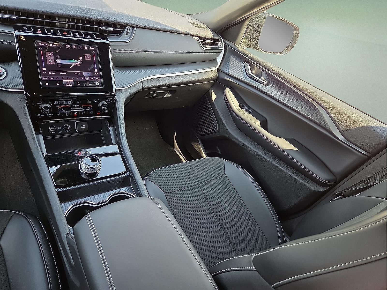 2025 Jeep Grand Cherokee GRAND CHEROKEE ALTITUDE 4X4