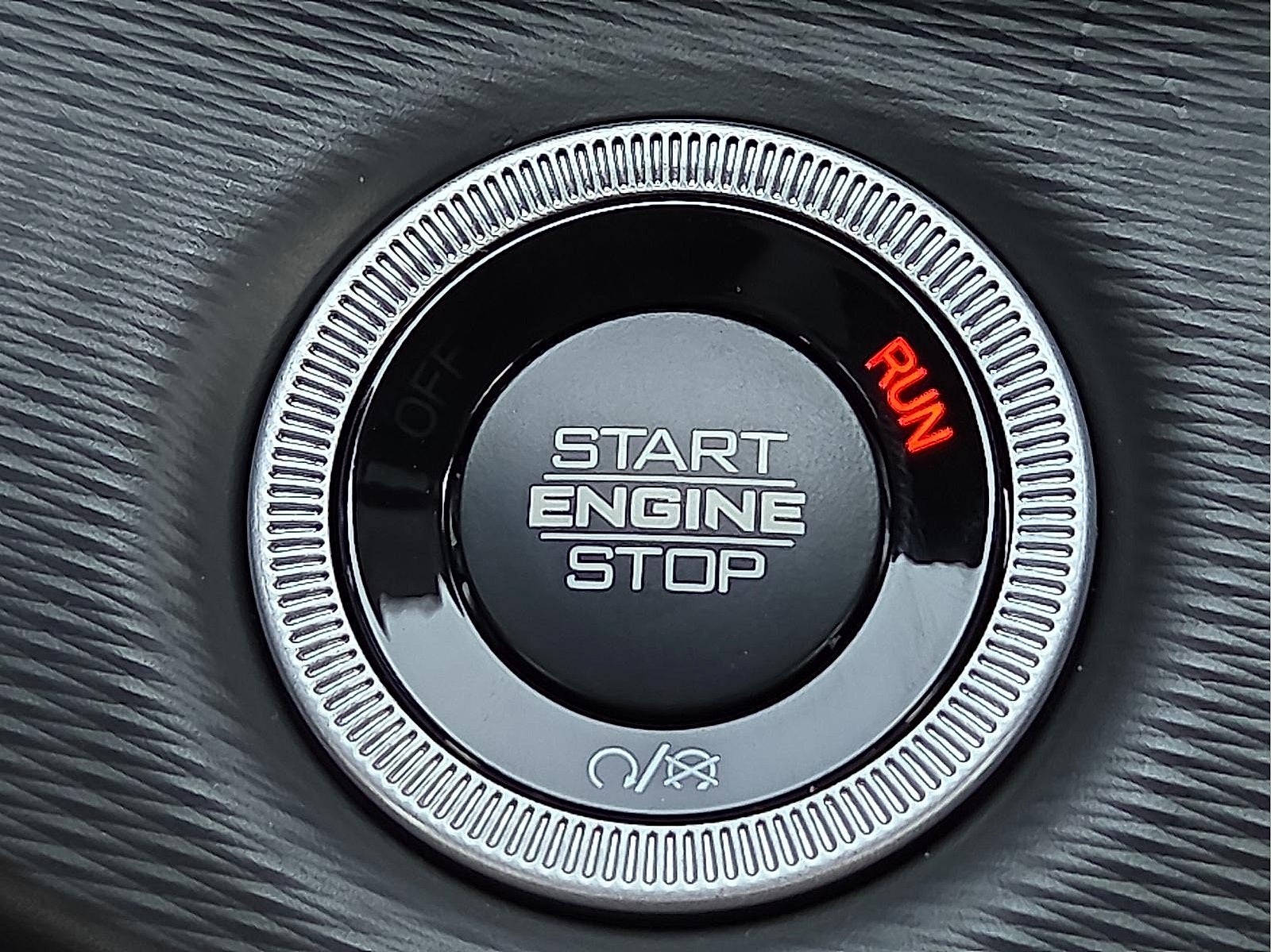 2025 Jeep Grand Cherokee GRAND CHEROKEE ALTITUDE 4X4