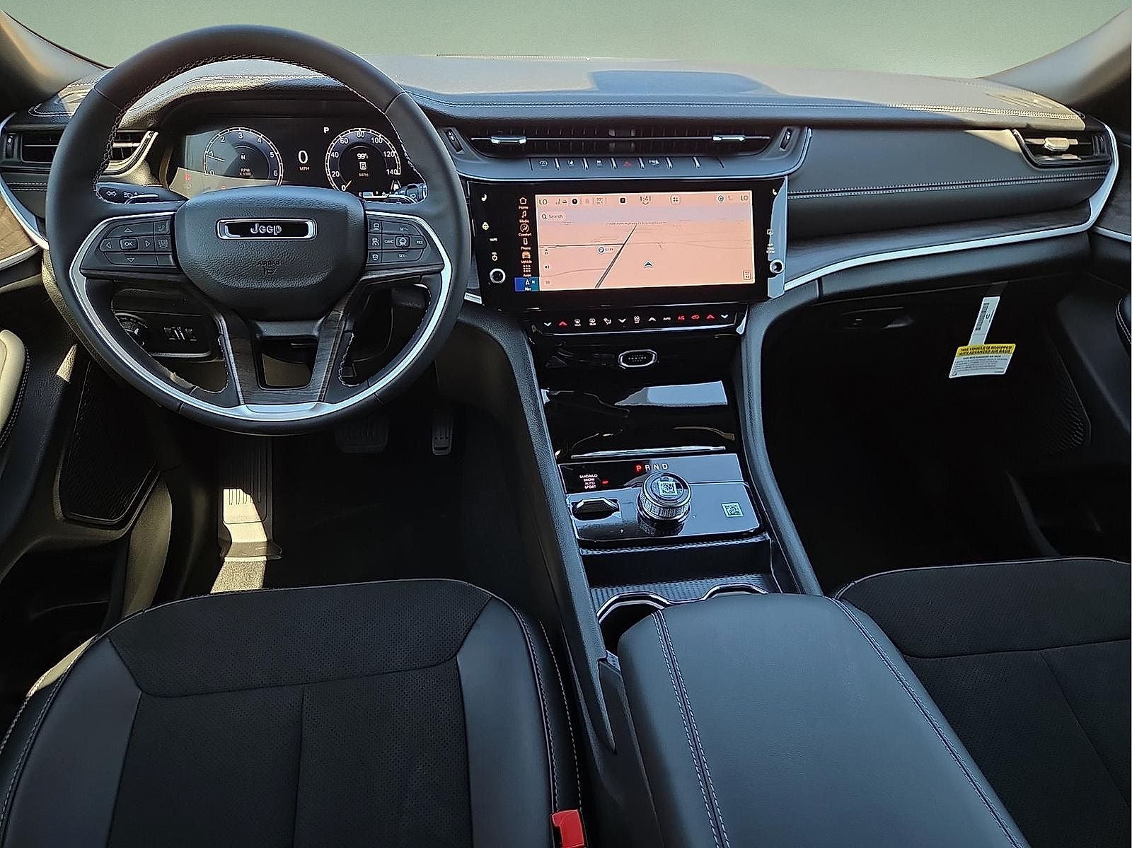 2027 Jeep Grand Cherokee Laredo Altitude