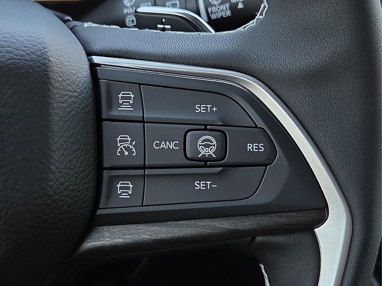 2027 Jeep Grand Cherokee Laredo Altitude