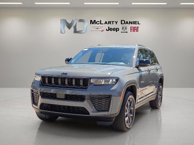 2027 Jeep Grand Cherokee Laredo Altitude