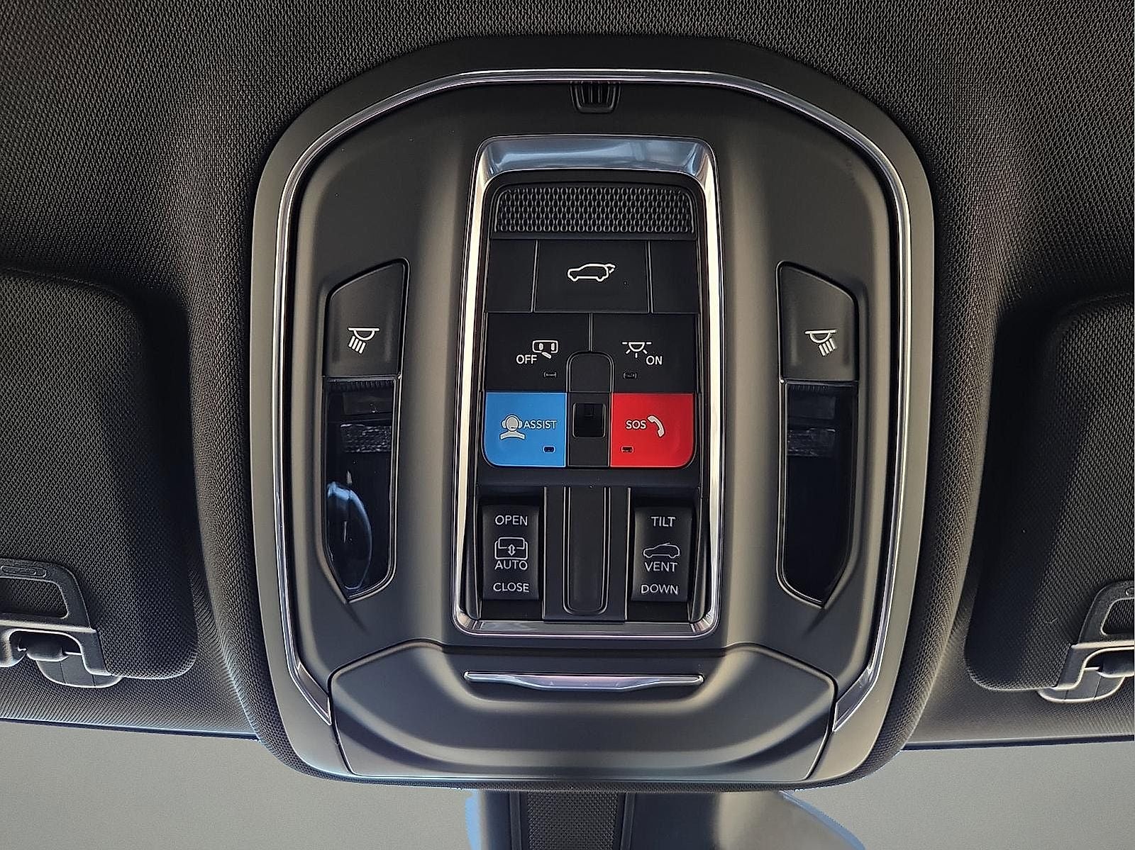 2027 Jeep Grand Cherokee Laredo Altitude