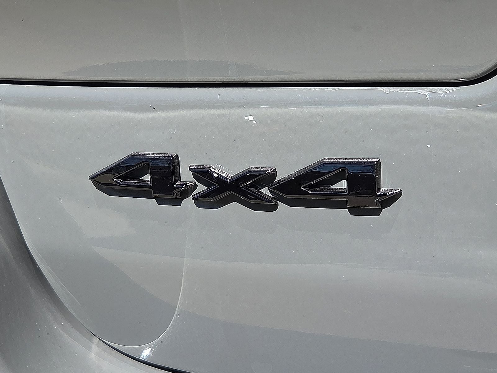 2027 Jeep Grand Cherokee Laredo Altitude