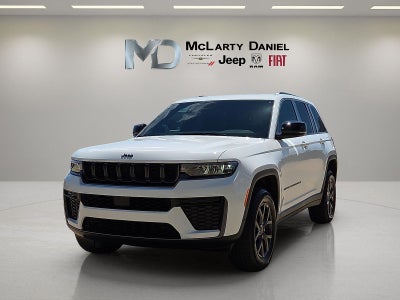 2027 Jeep Grand Cherokee Laredo Altitude