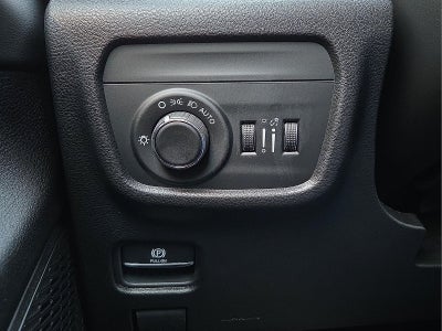 2027 Jeep Grand Cherokee Laredo Altitude