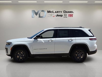 2027 Jeep Grand Cherokee Laredo Altitude