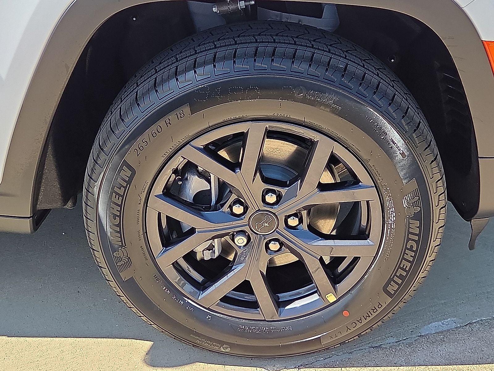 2027 Jeep Grand Cherokee Laredo Altitude