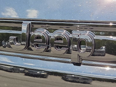 2027 Jeep Grand Cherokee Laredo Altitude