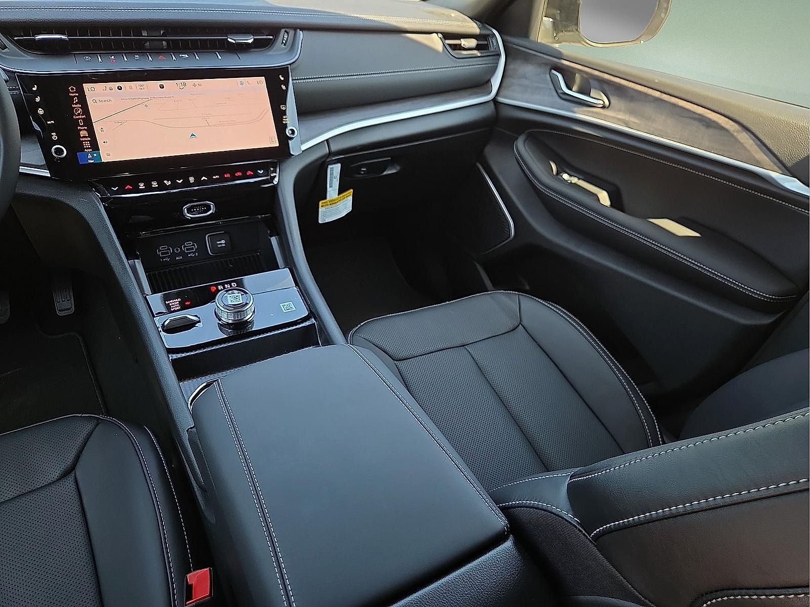 2027 Jeep Grand Cherokee Limited Reserve