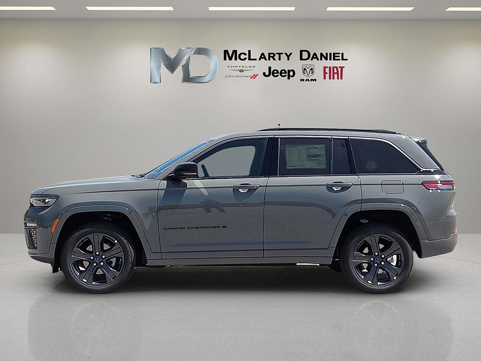 2027 Jeep Grand Cherokee Limited Reserve