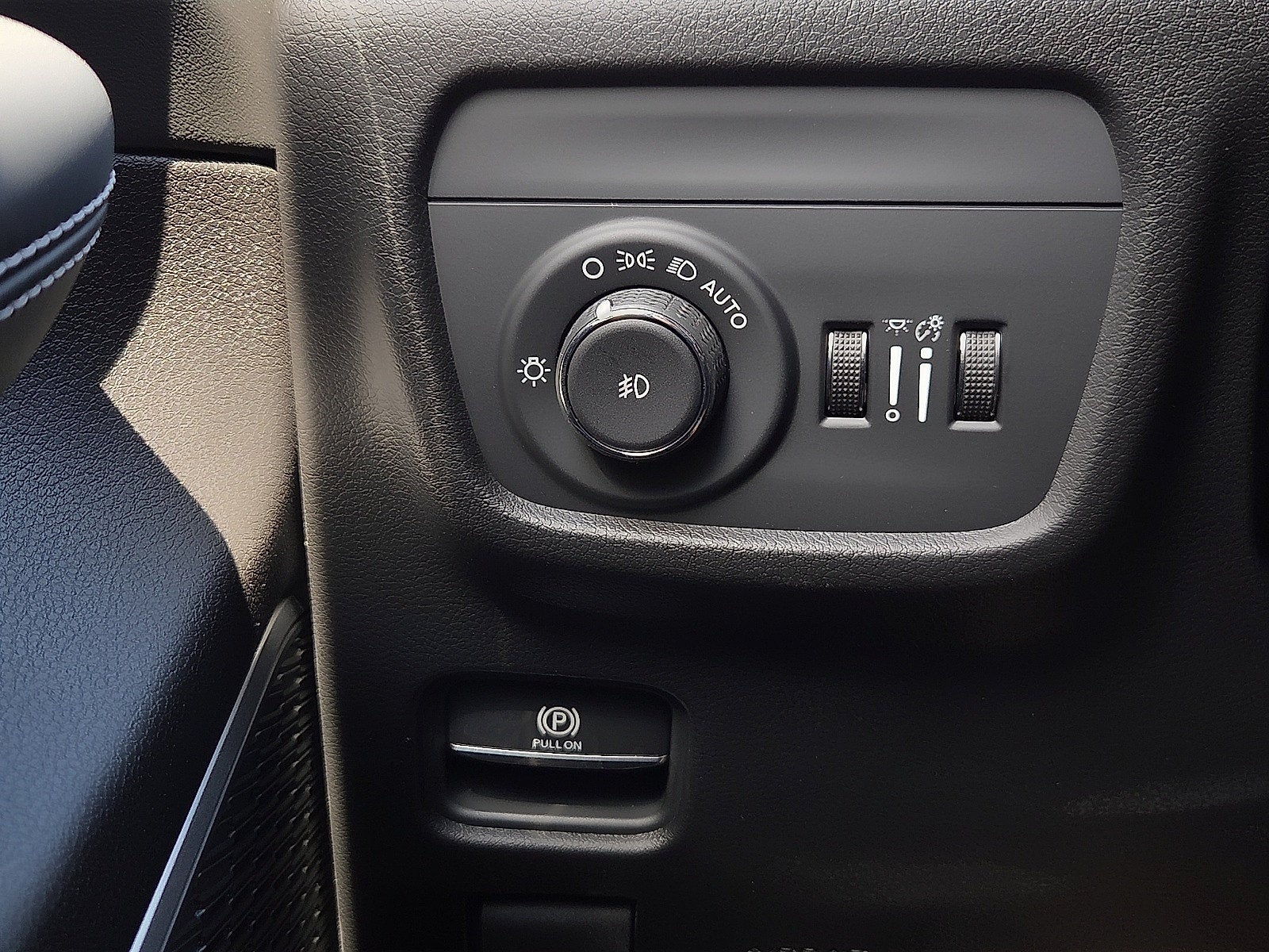 2027 Jeep Grand Cherokee Limited Reserve