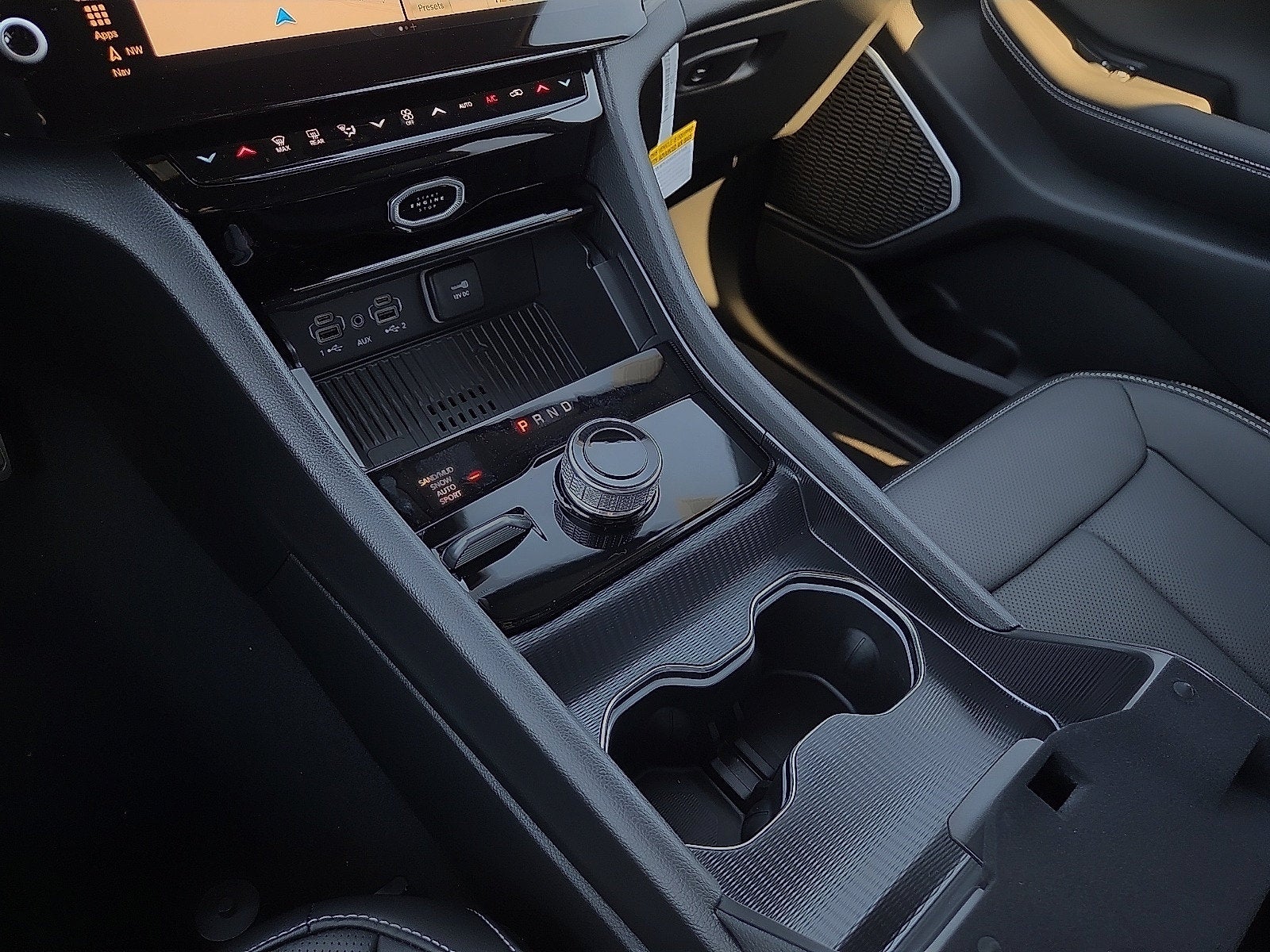 2027 Jeep Grand Cherokee GRAND CHEROKEE LIMITED RESERVE 4X4
