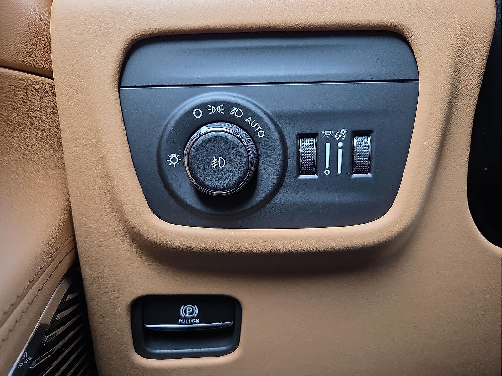 2026 Jeep Grand Cherokee GRAND CHEROKEE SUMMIT 4X4