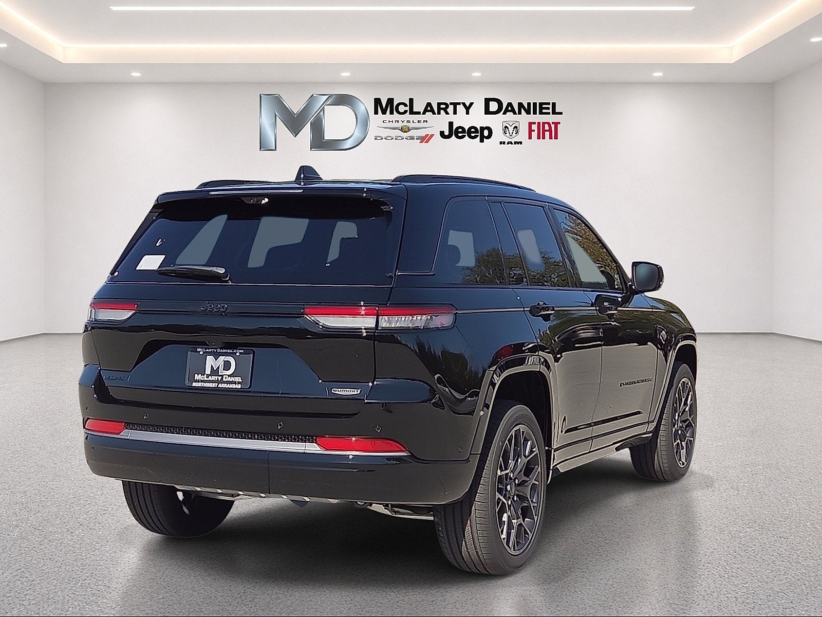2027 Jeep Grand Cherokee Summit