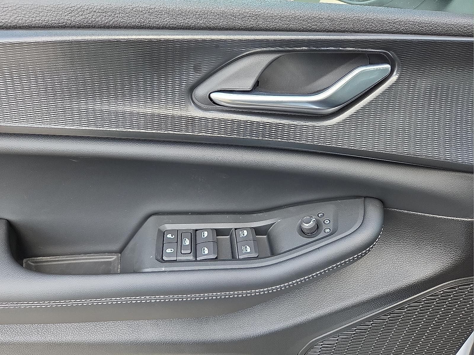 2025 Jeep Grand Cherokee GRAND CHEROKEE L LAREDO X 4X4