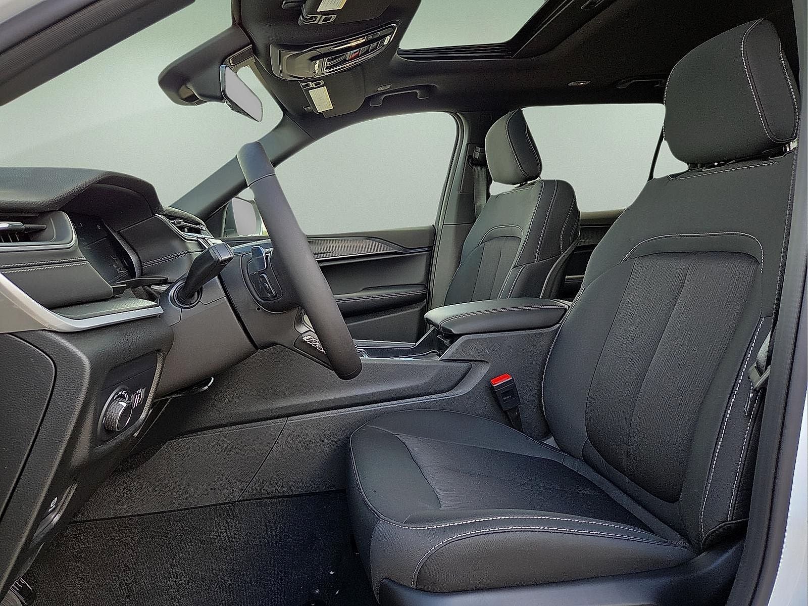 2025 Jeep Grand Cherokee GRAND CHEROKEE L LAREDO X 4X4