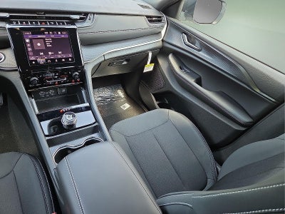 2025 Jeep Grand Cherokee GRAND CHEROKEE L LAREDO X 4X4