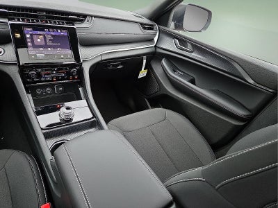 2025 Jeep Grand Cherokee GRAND CHEROKEE L LAREDO X 4X4