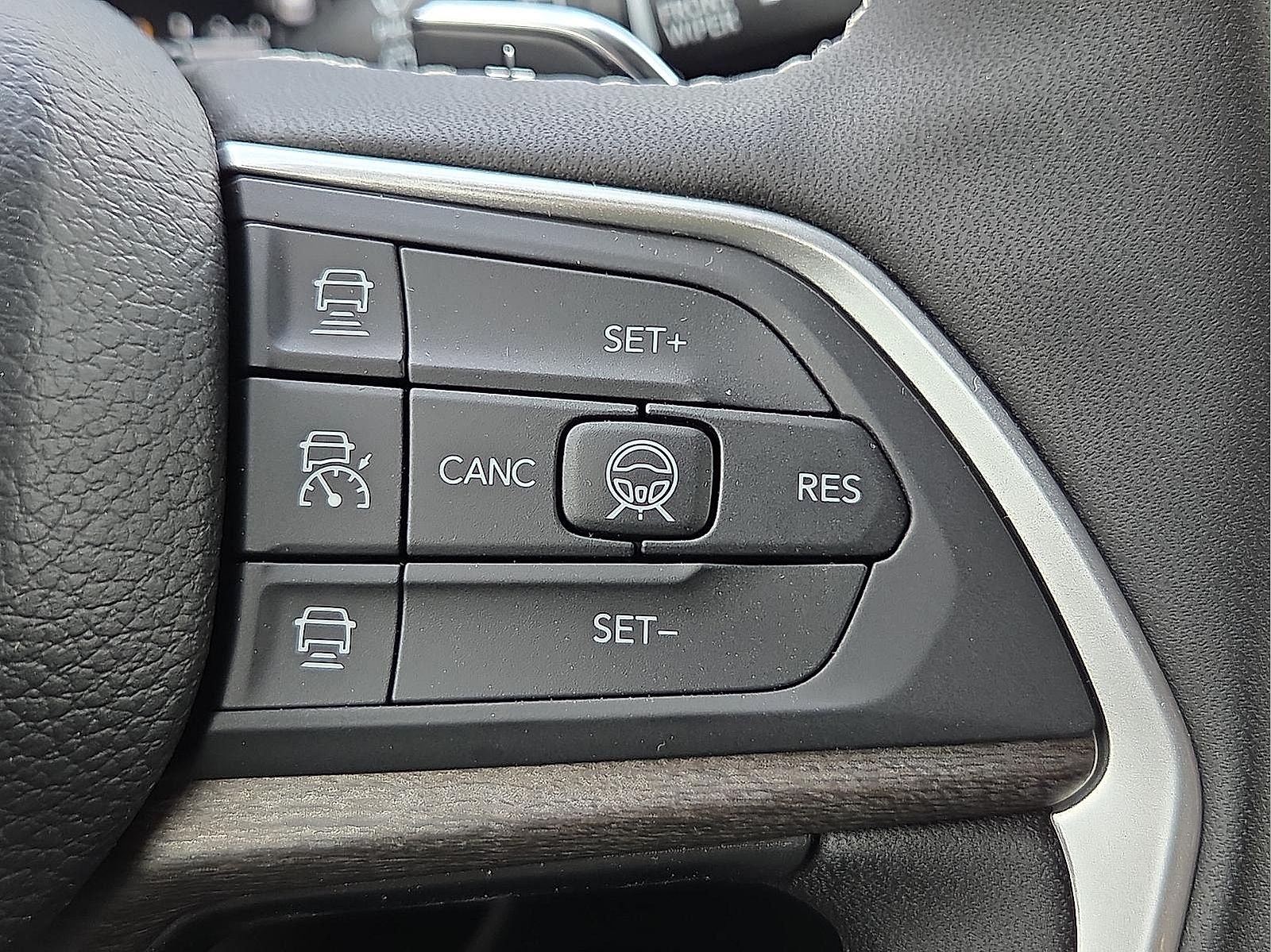 2026 Jeep Grand Cherokee GRAND CHEROKEE L LAREDO ALTITUDE 4X4
