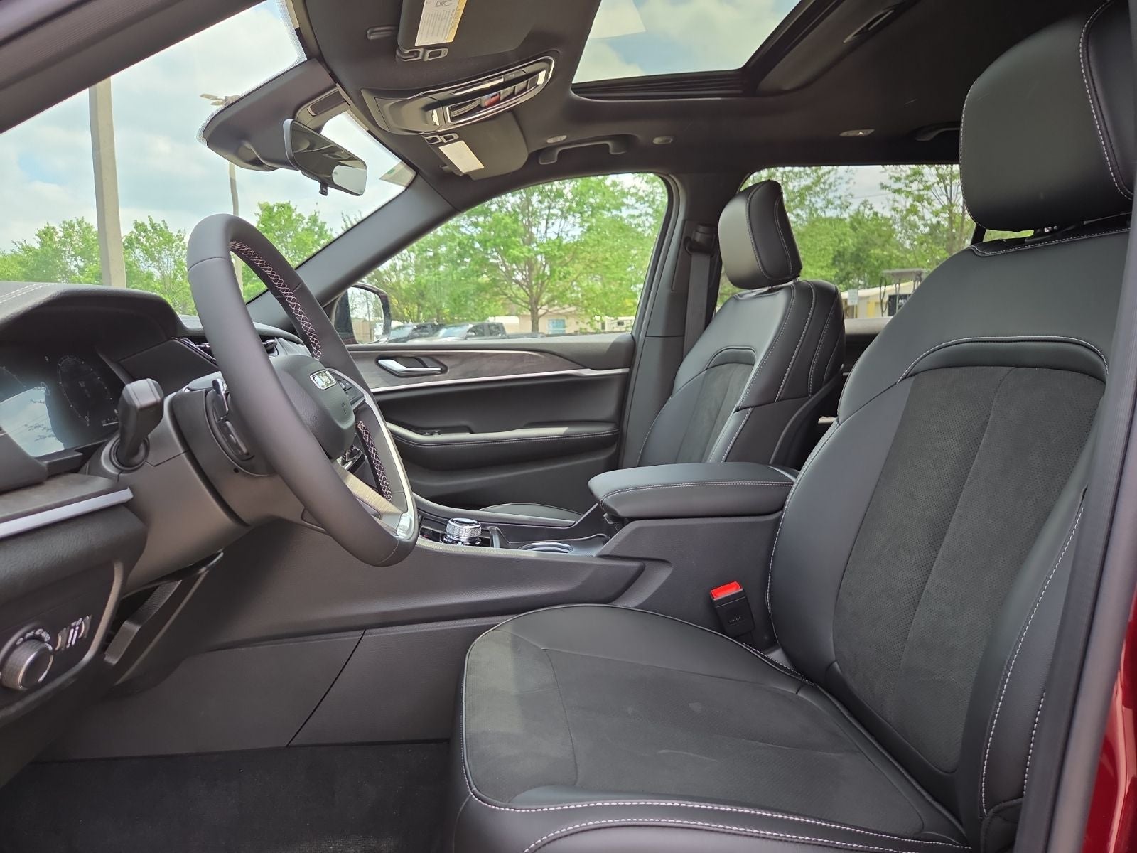 2026 Jeep Grand Cherokee GRAND CHEROKEE L LAREDO ALTITUDE 4X4