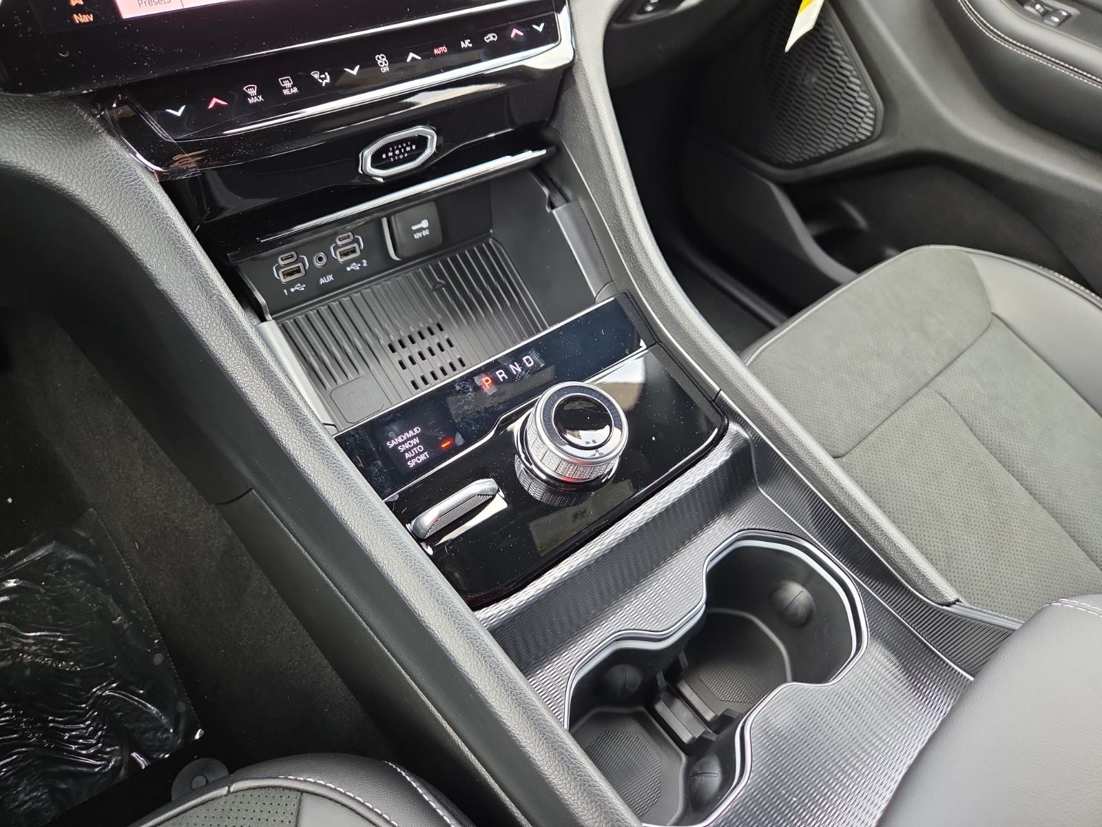 2026 Jeep Grand Cherokee GRAND CHEROKEE L LAREDO ALTITUDE 4X4