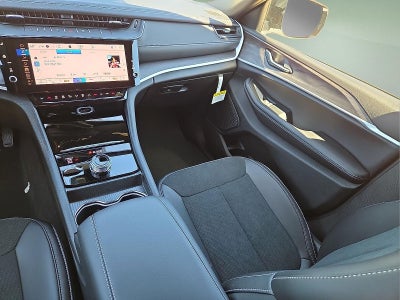 2026 Jeep Grand Cherokee GRAND CHEROKEE L LAREDO ALTITUDE 4X4