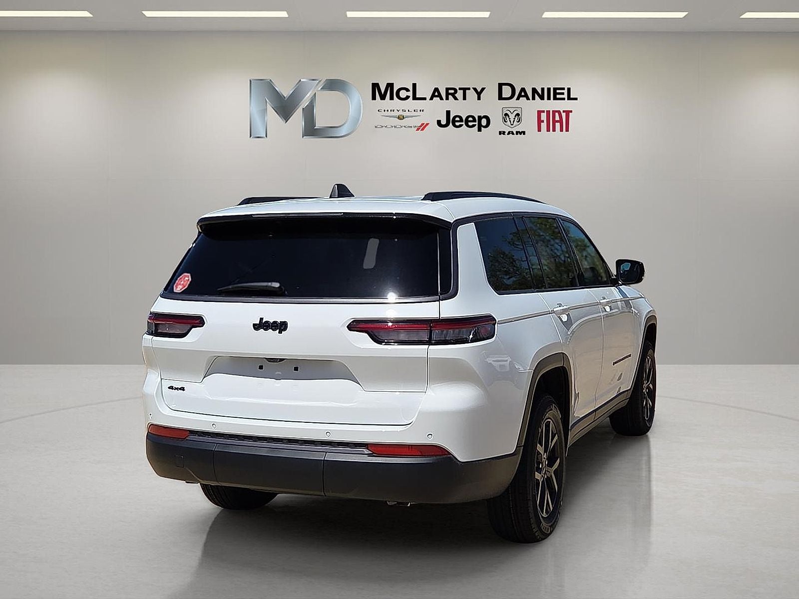 2026 Jeep Grand Cherokee GRAND CHEROKEE L LAREDO ALTITUDE 4X4