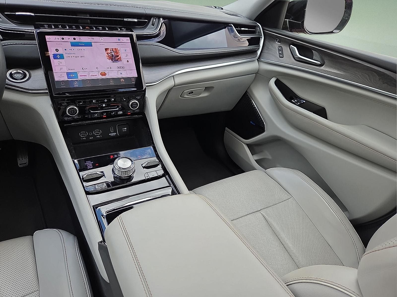 2022 Jeep Grand Cherokee L Overland 4x4