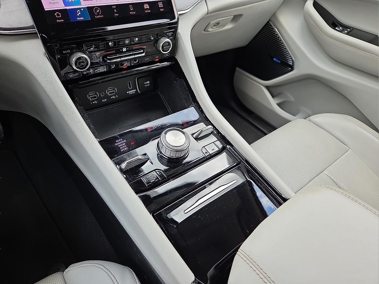 2022 Jeep Grand Cherokee L Overland 4x4