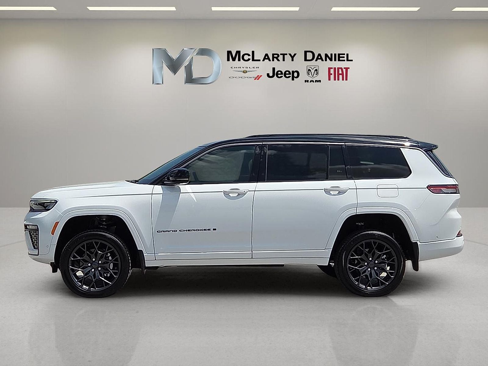 2026 Jeep Grand Cherokee L GRAND CHEROKEE L SUMMIT 4X4