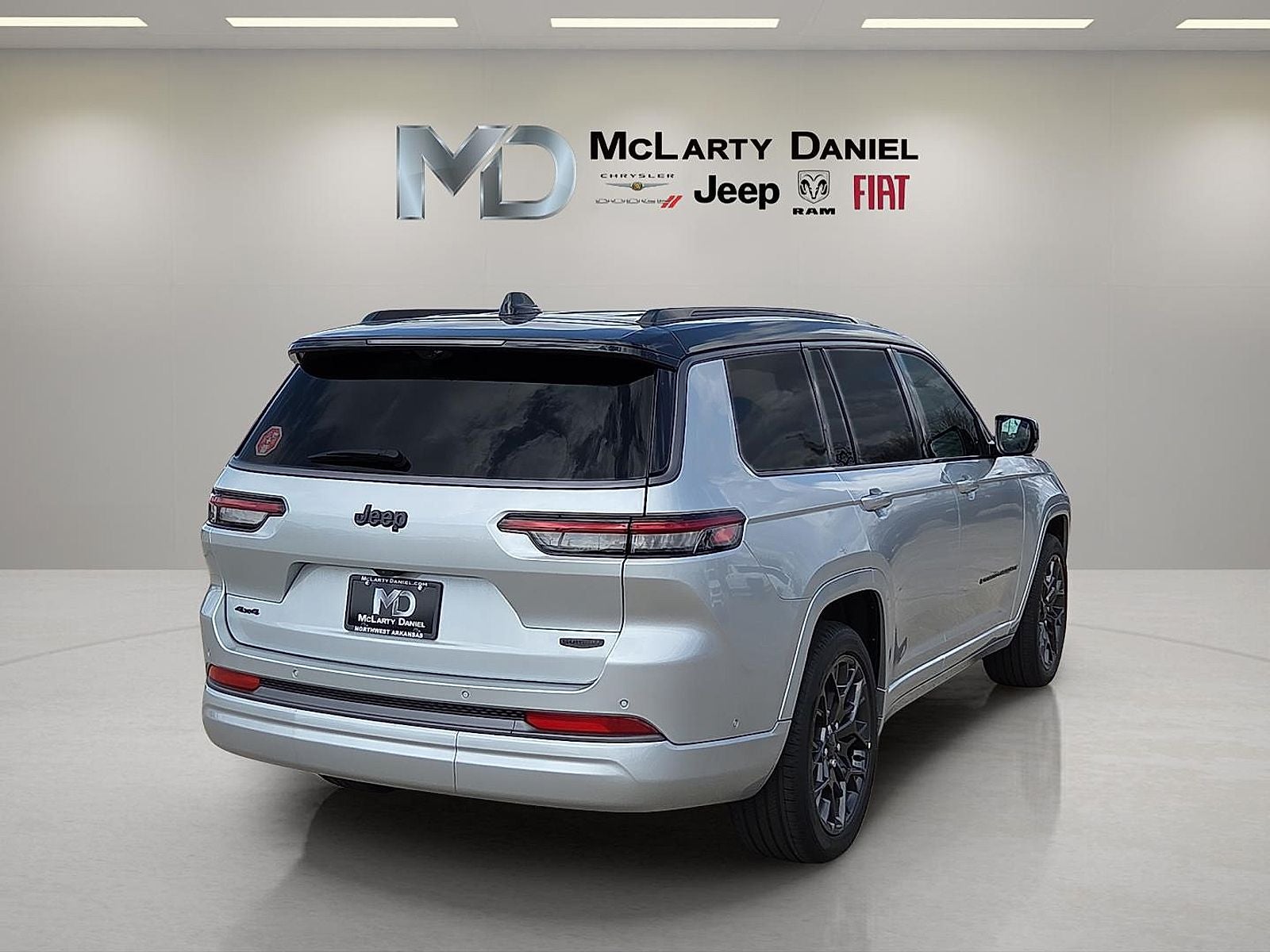 2026 Jeep Grand Cherokee GRAND CHEROKEE L SUMMIT 4X4