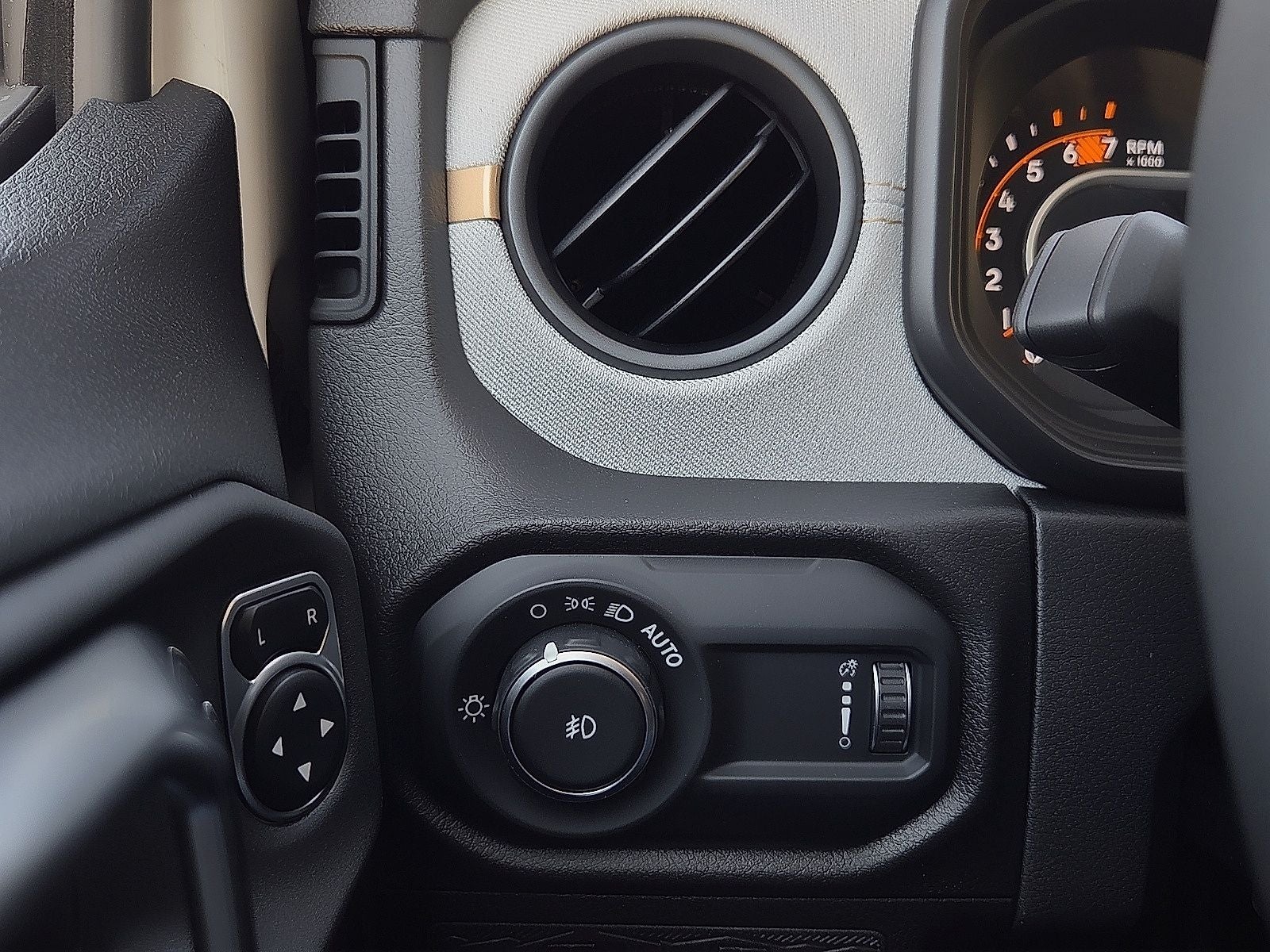 2027 Jeep Wrangler WRANGLER 4-DOOR WILLYS