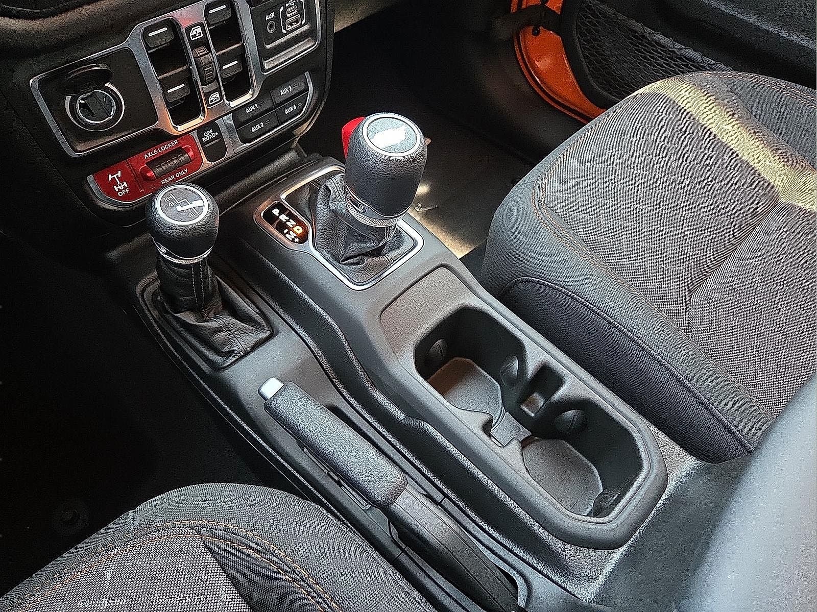 2025 Jeep Gladiator GLADIATOR MOJAVE 4X4