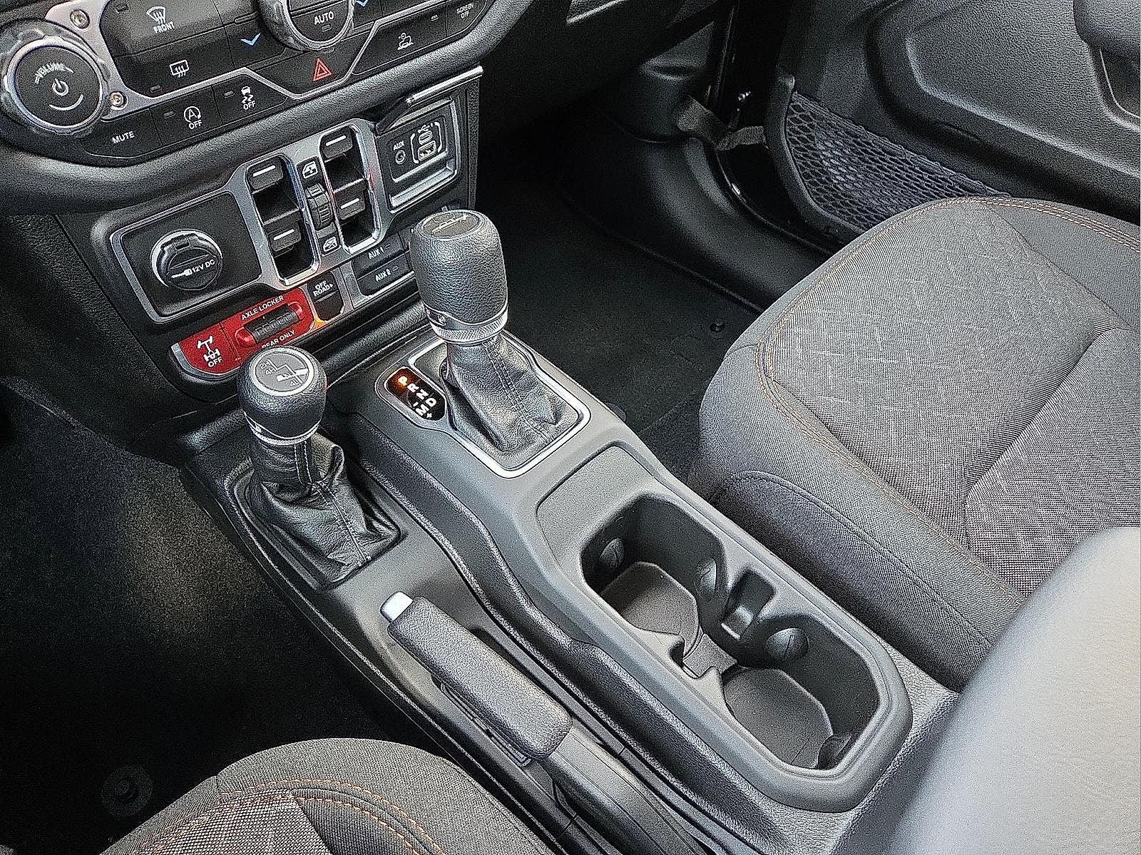 2025 Jeep Gladiator GLADIATOR MOJAVE 4X4