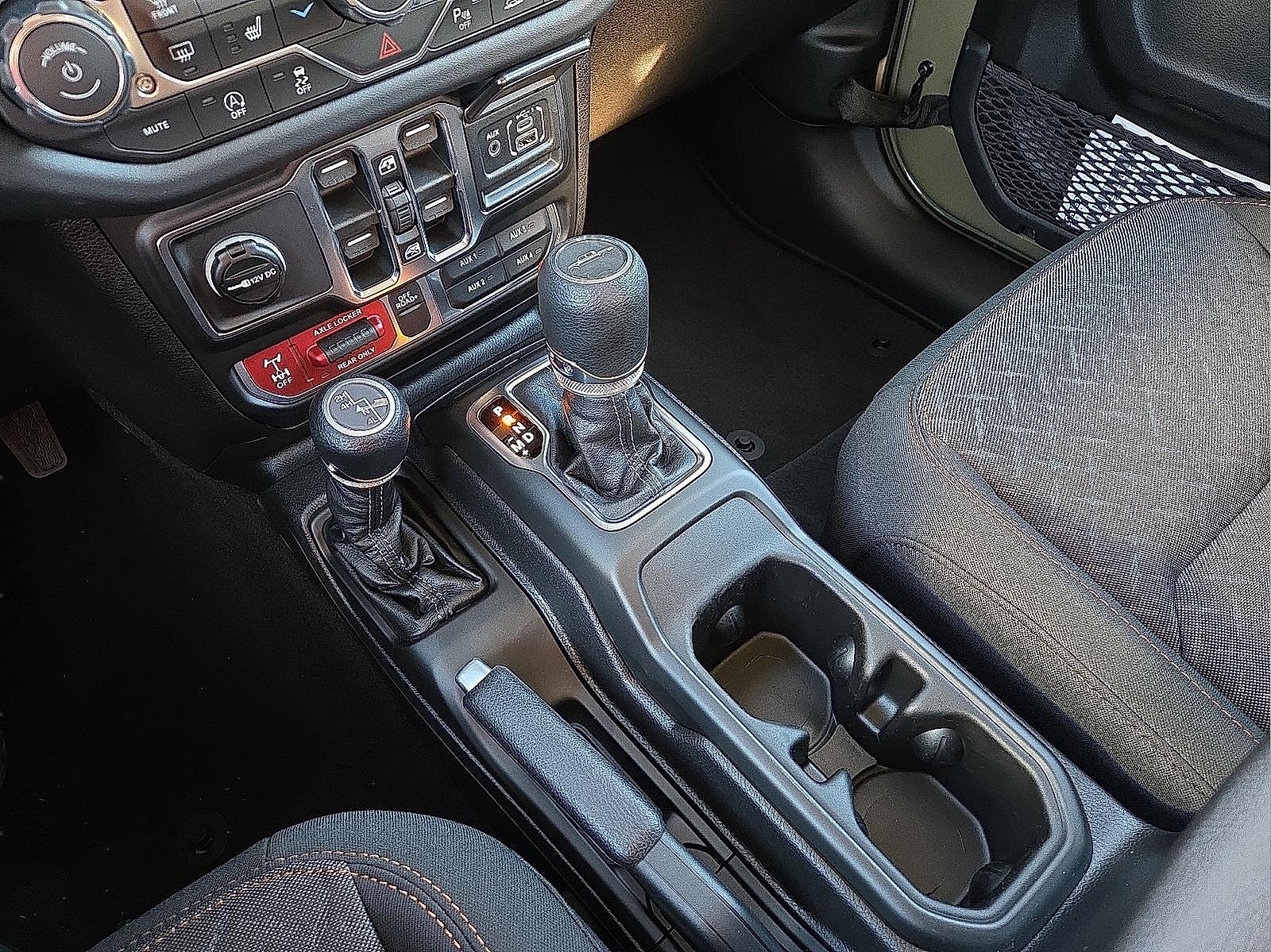 2026 Jeep Gladiator GLADIATOR MOJAVE 4X4